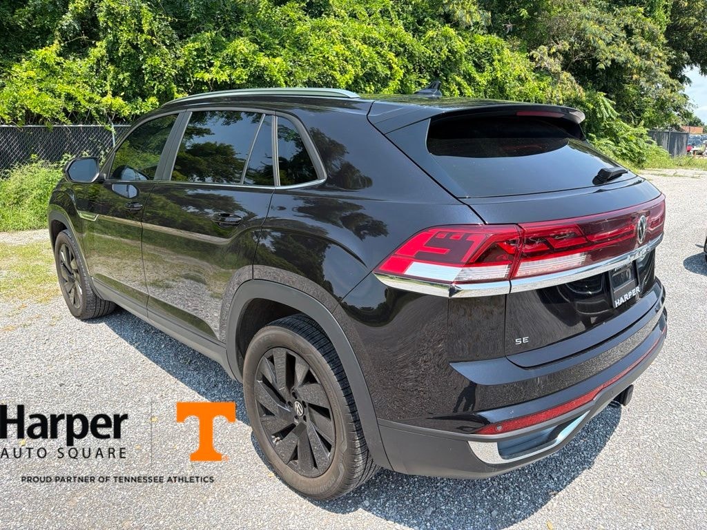 Used 2024 Volkswagen Atlas Cross Sport 2.0T SE w/Technology SUV