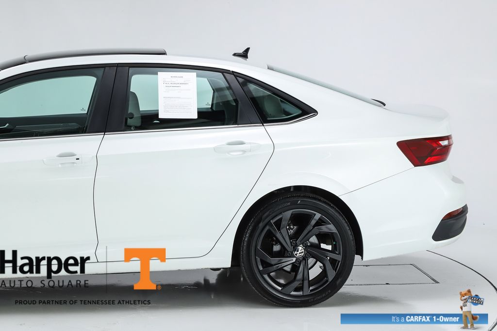 Used 2025 Volkswagen Jetta 1.5T SE Sedan