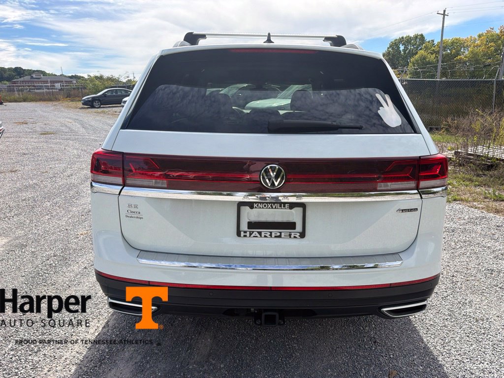 Used 2024 Volkswagen Atlas 2.0T SE w/Technology SUV