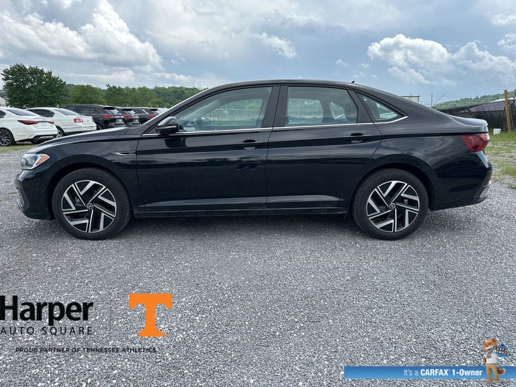Used 2024 Volkswagen Jetta SEL with VIN 3VWGM7BU8RM018216 for sale in Knoxville, TN