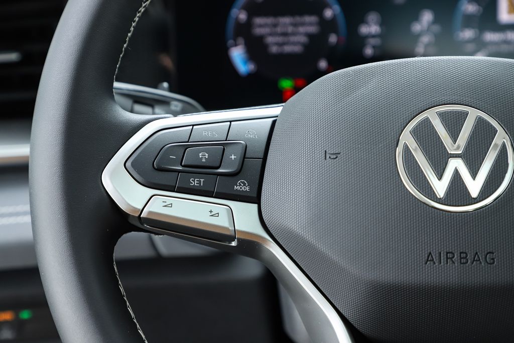 2026 Volkswagen Tiguan SE - Photo 21