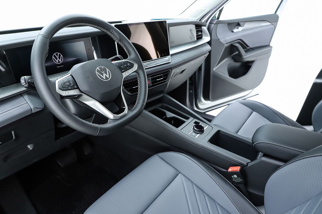 2026 Volkswagen Tiguan SE - Photo 19