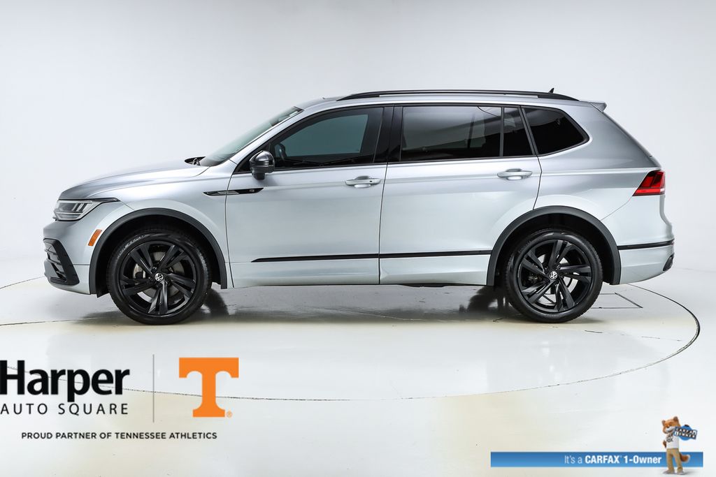 2023 Volkswagen Tiguan SE R-Line Black photo 2