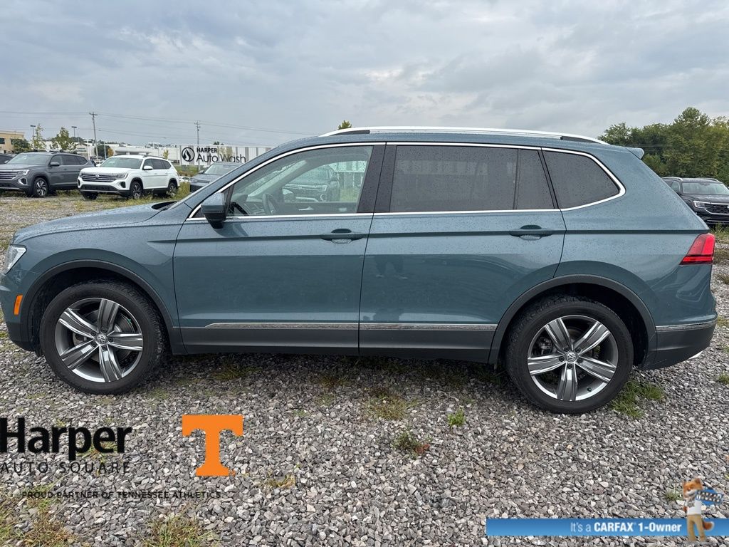 2020 Volkswagen Tiguan SEL photo 2