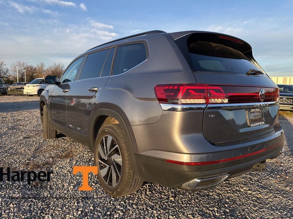 Used 2024 Volkswagen Atlas 2.0T SE w/Technology SUV