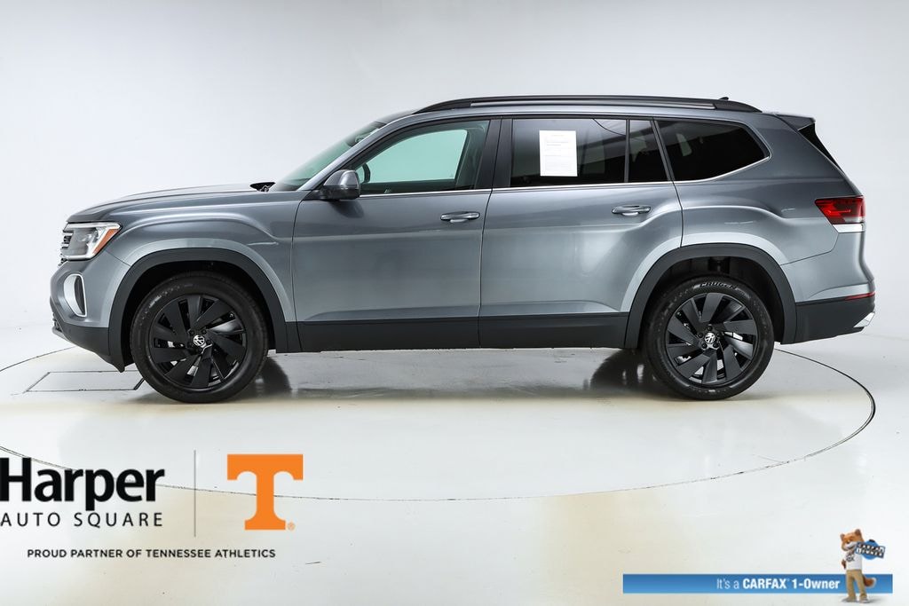 Used 2025 Volkswagen Atlas 2.0T SE w/Technology SUV