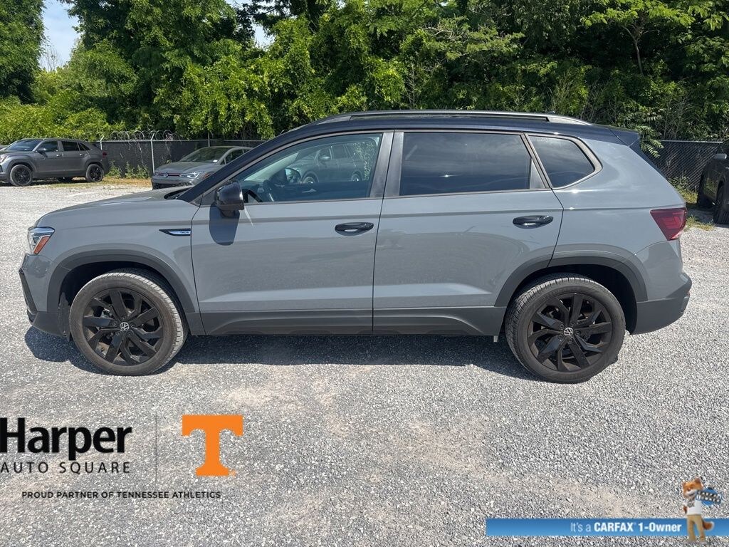 Used 2024 Volkswagen Taos 1.5T SE Black SUV
