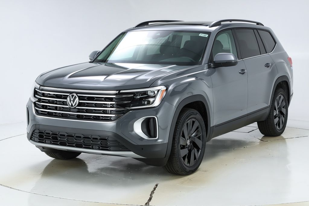 New 2026 Volkswagen Atlas SE w/Technology