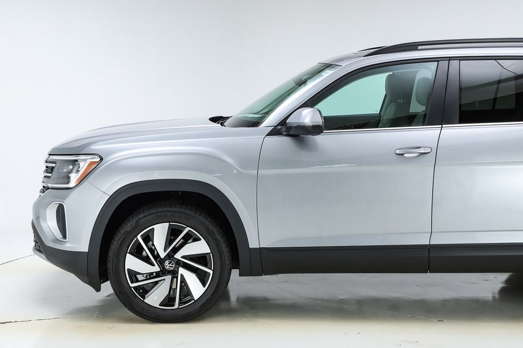 2026 Volkswagen Atlas SE Technology photo 2