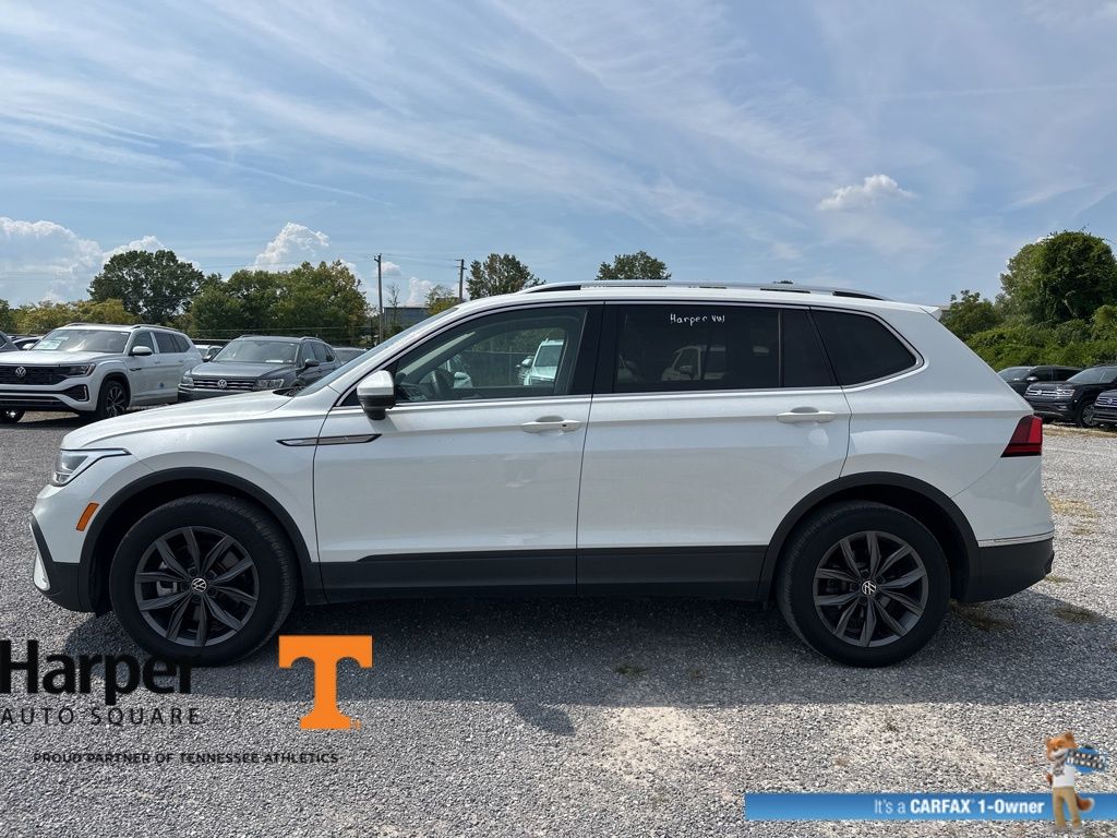 2023 Volkswagen Tiguan SE photo 2