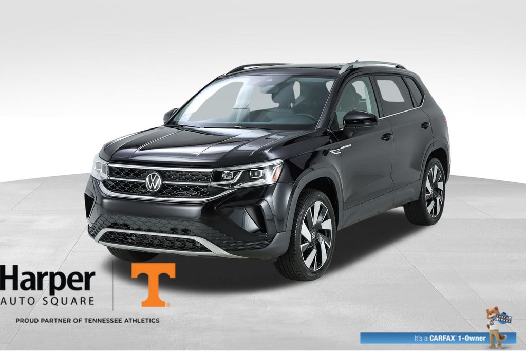 2024 Volkswagen Taos 1.5T SEL 4Motion's photo