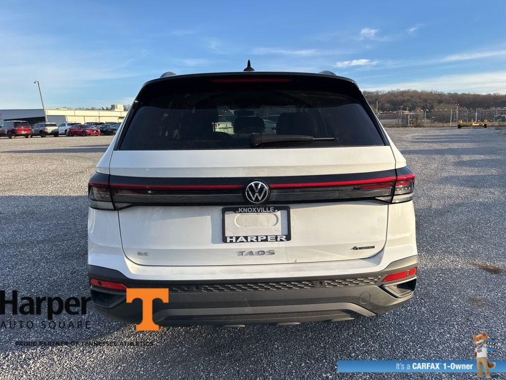 Used 2025 Volkswagen Taos 1.5T SE Black SUV