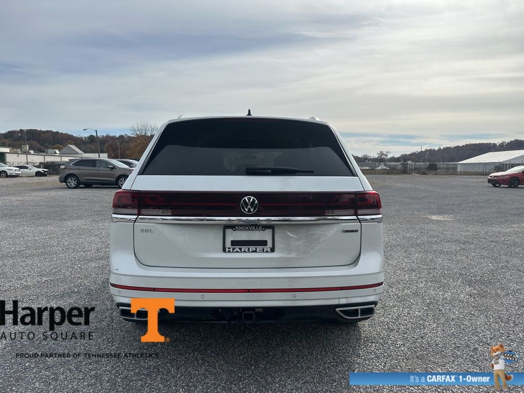 2024 Volkswagen Atlas SEL Premium R-Line photo 4