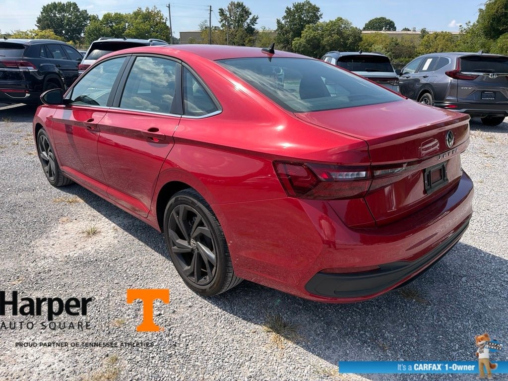 Used 2025 Volkswagen Jetta 1.5T SE Sedan