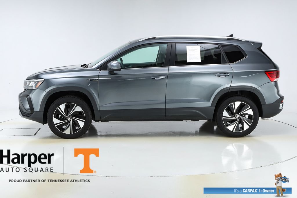 Used 2024 Volkswagen Taos SE with VIN 3VVUX7B23RM118110 for sale in Knoxville, TN
