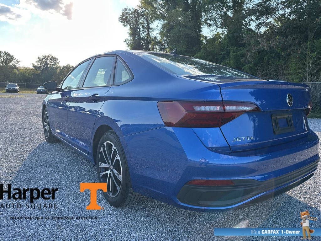 2023 Volkswagen Jetta 1.5T Sport photo 3
