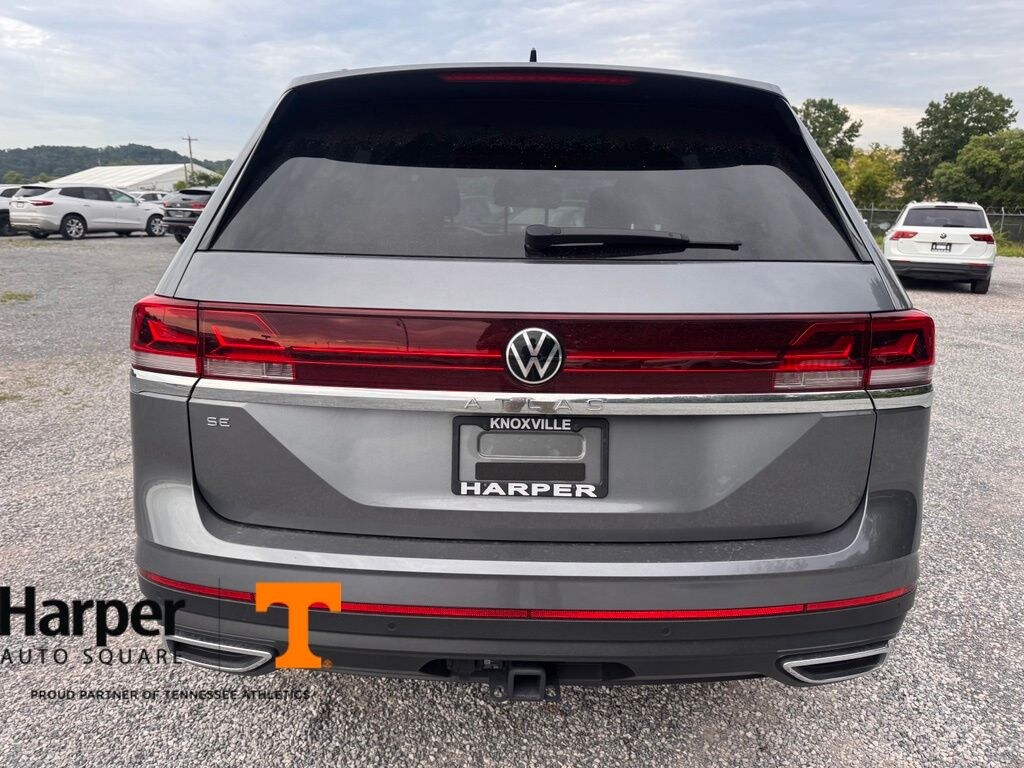 Used 2025 Volkswagen Atlas 2.0T SE w/Technology SUV