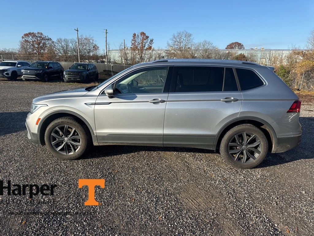 2022 Volkswagen Tiguan SE photo 2