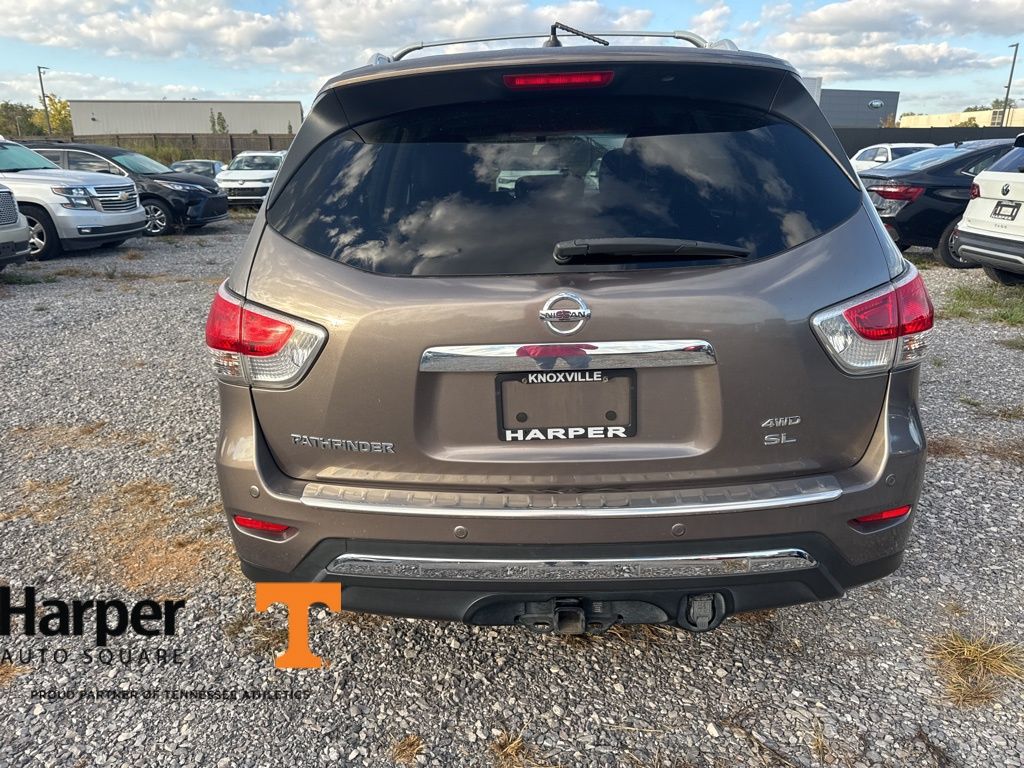 2014 Nissan Pathfinder SL photo 4