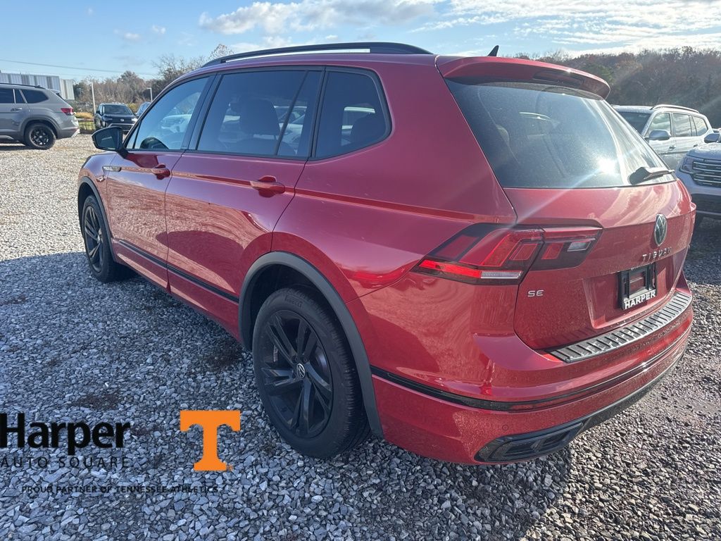2024 Volkswagen Tiguan SE R-Line Black photo 3