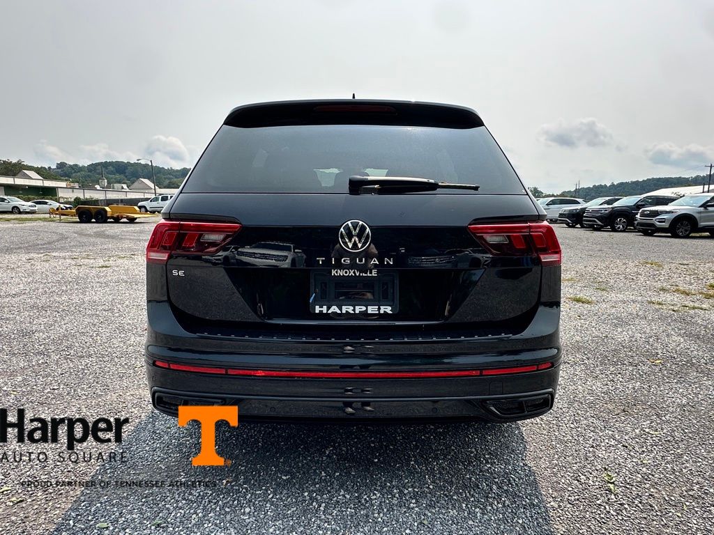 2023 Volkswagen Tiguan SE R-Line Black photo 4