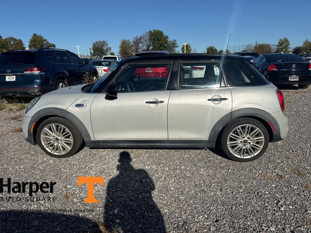 2016 Mini Cooper 4 Door Hardtop S photo 2