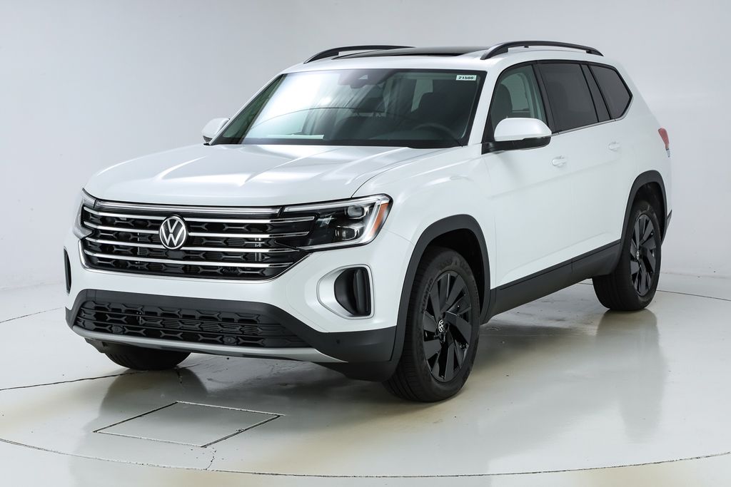 New 2026 Volkswagen Atlas SE w/Technology