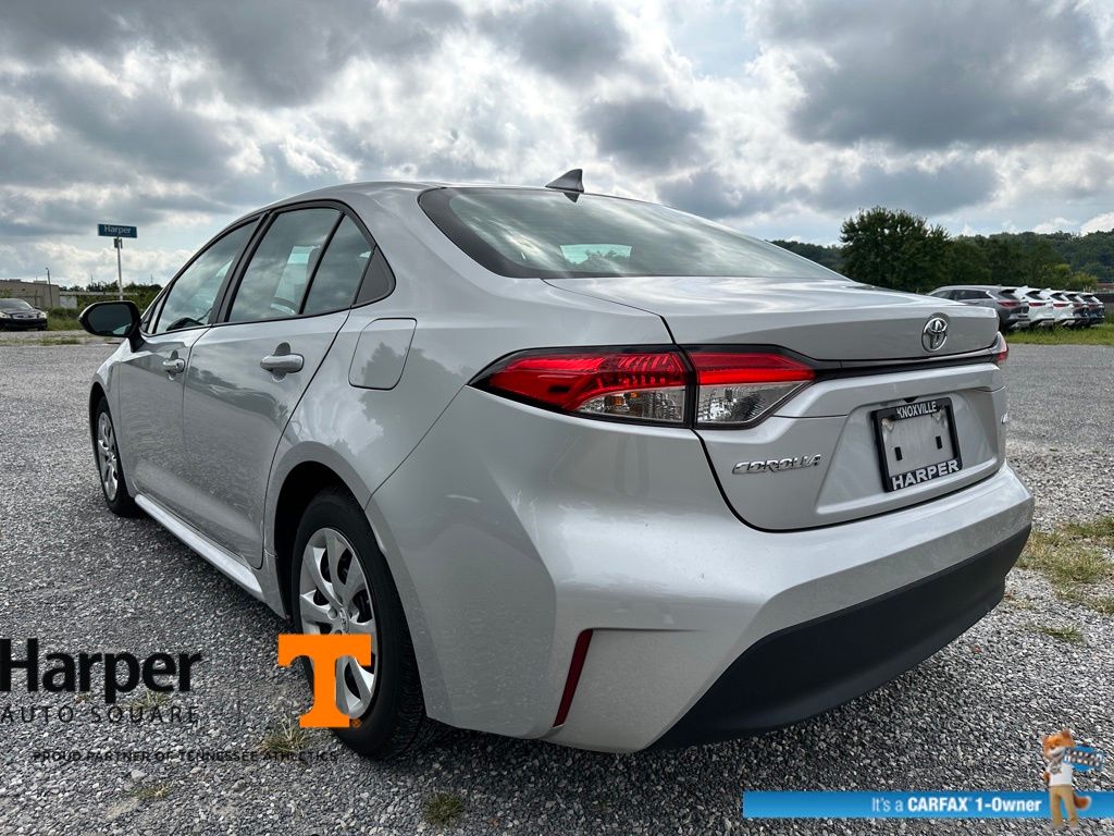 2023 Toyota Corolla LE photo 3