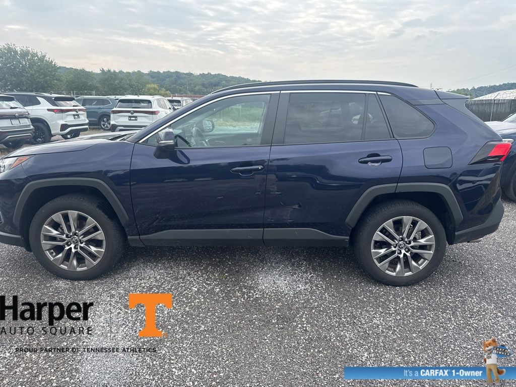 2023 Toyota RAV4 XLE Premium photo 2