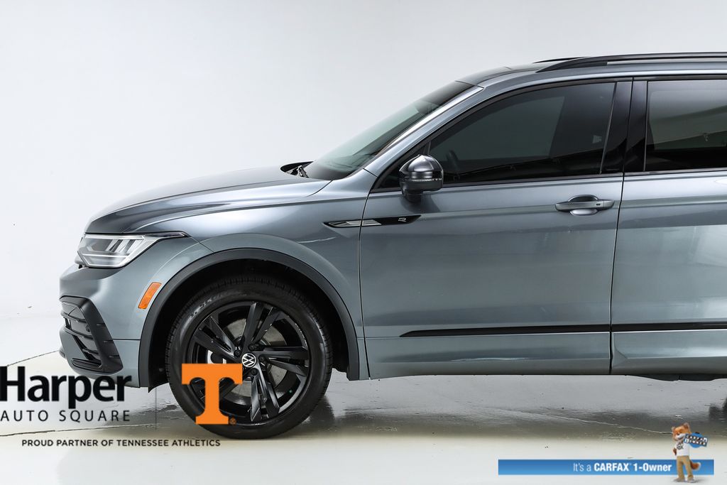 2023 Volkswagen Tiguan SE R-Line Black photo 3