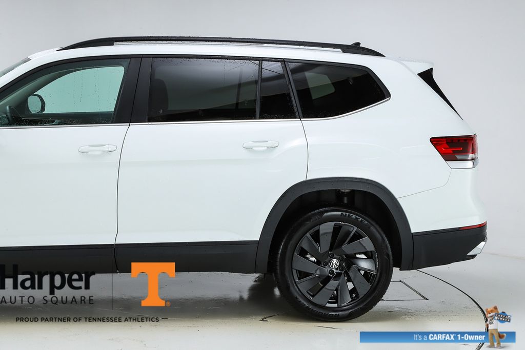 2024 Volkswagen Atlas SE Technology photo 3