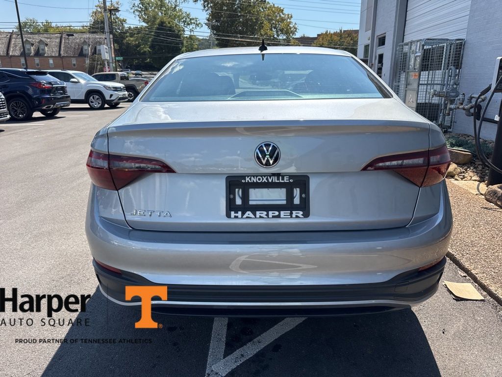 2023 Volkswagen Jetta 1.5T Sport photo 4