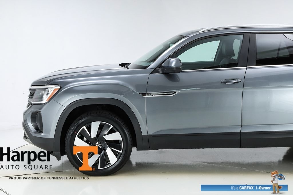 Used 2024 Volkswagen Atlas Cross Sport 2.0T SE w/Technology SUV