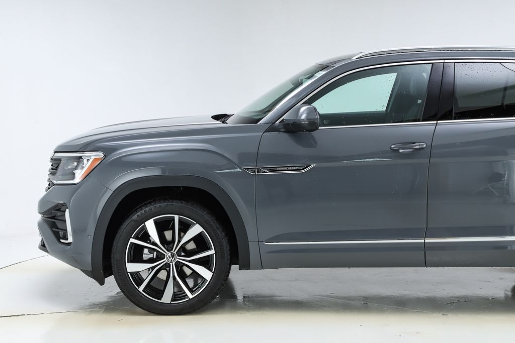 2026 Volkswagen Atlas Cross Sport SEL Premium R-Line photo 3
