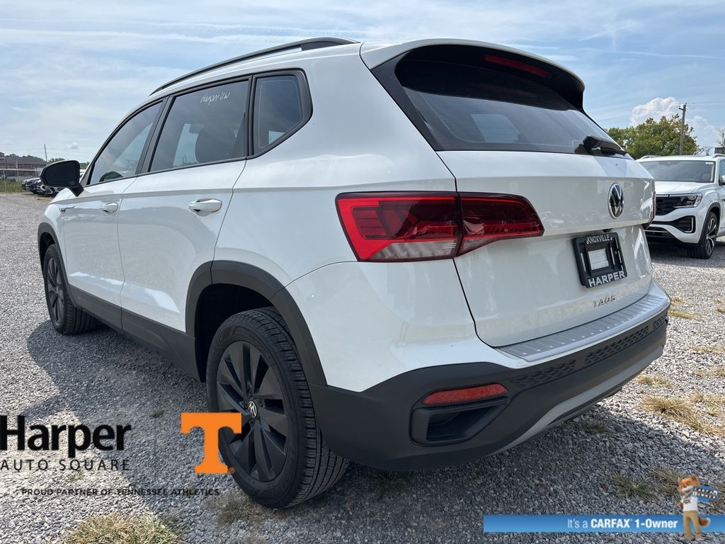 2023 Volkswagen Taos S photo 3