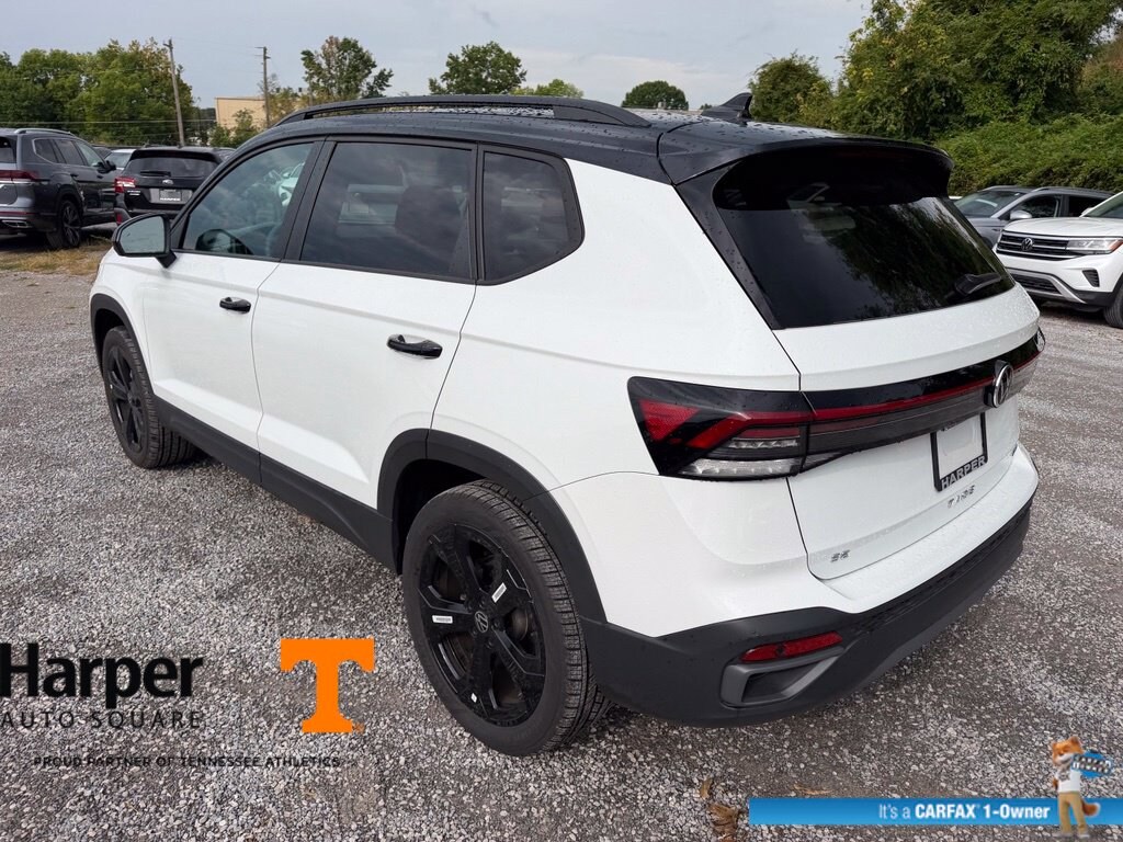 Used 2025 Volkswagen Taos 1.5T SE Black SUV