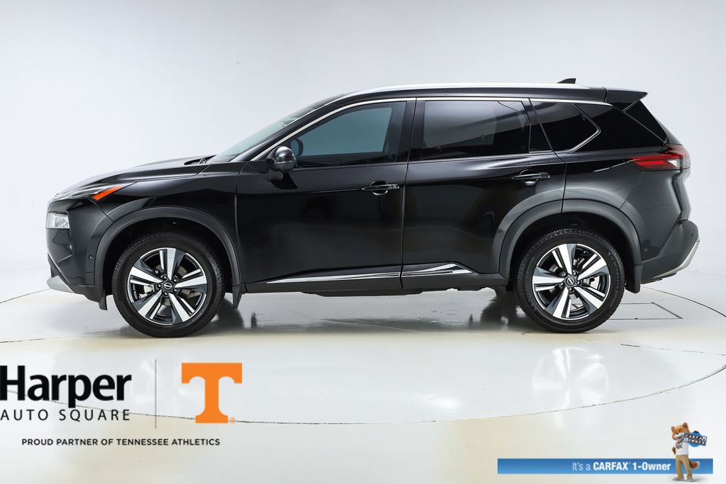 2022 Nissan Rogue Platinum photo 2