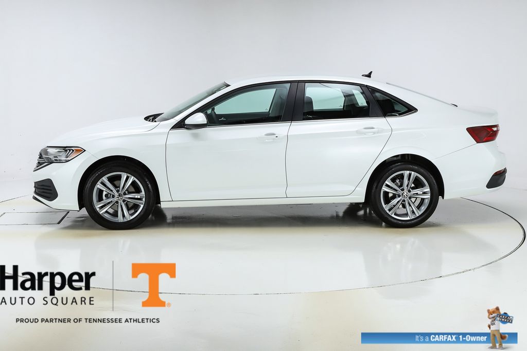 Used 2024 Volkswagen Jetta SE with VIN 3VWEM7BU7RM028419 for sale in Knoxville, TN