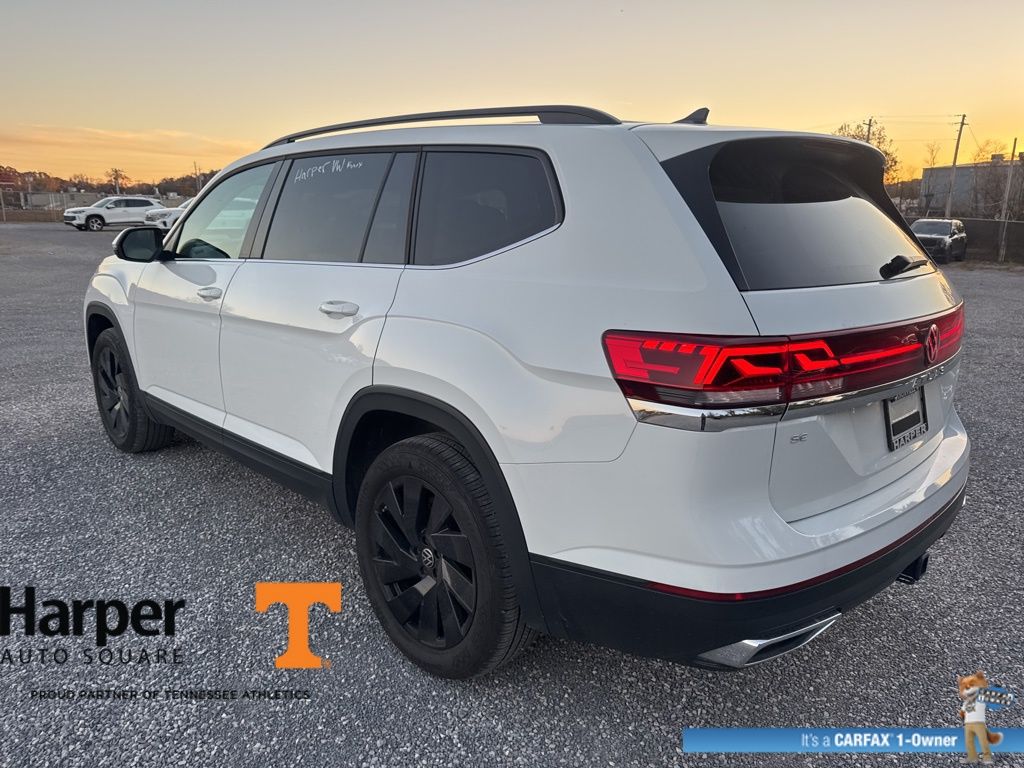 2024 Volkswagen Atlas SE Technology photo 3