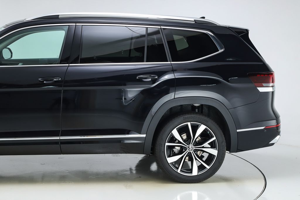 2026 Volkswagen Atlas SEL Premium R-Line photo 3