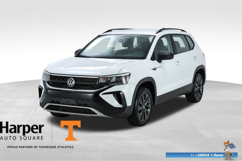 2022 Volkswagen Taos S's photo