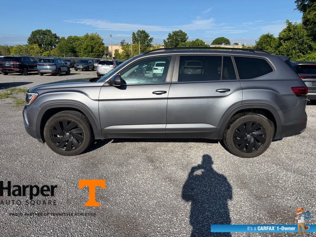 Used 2024 Volkswagen Atlas 2.0T SE w/Technology SUV