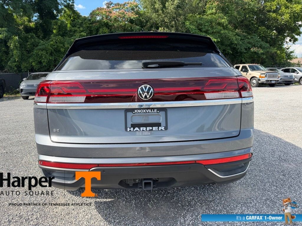 Used 2024 Volkswagen Atlas Cross Sport 2.0T SE w/Technology SUV