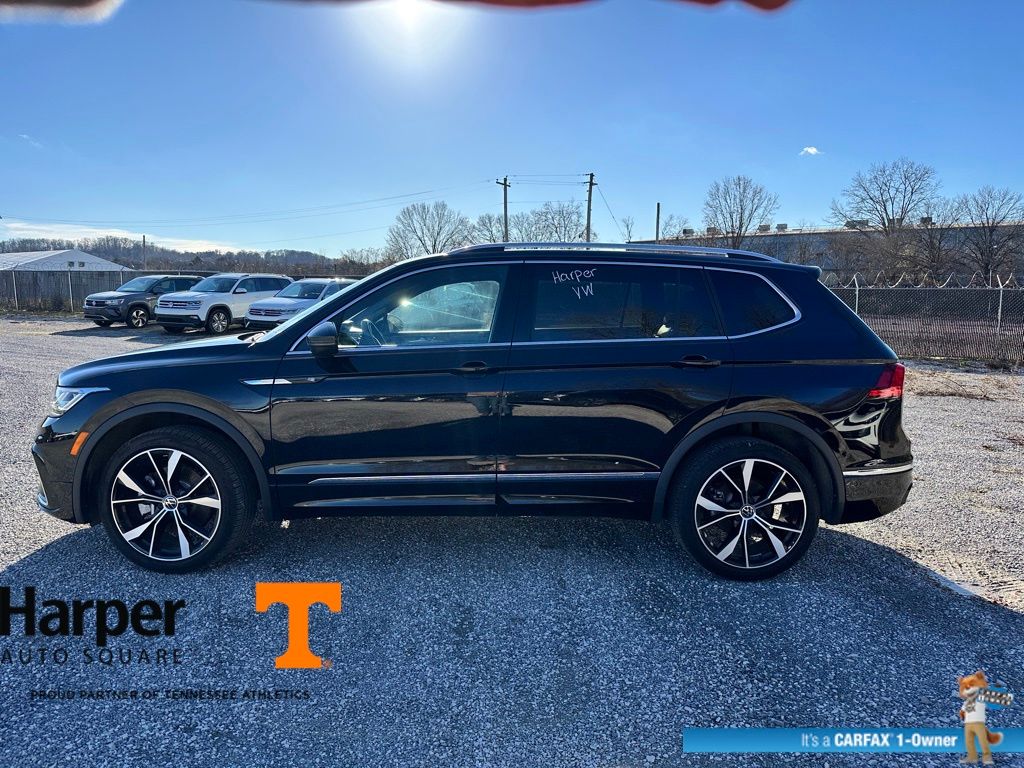 2024 Volkswagen Tiguan SEL R-Line Black photo 2