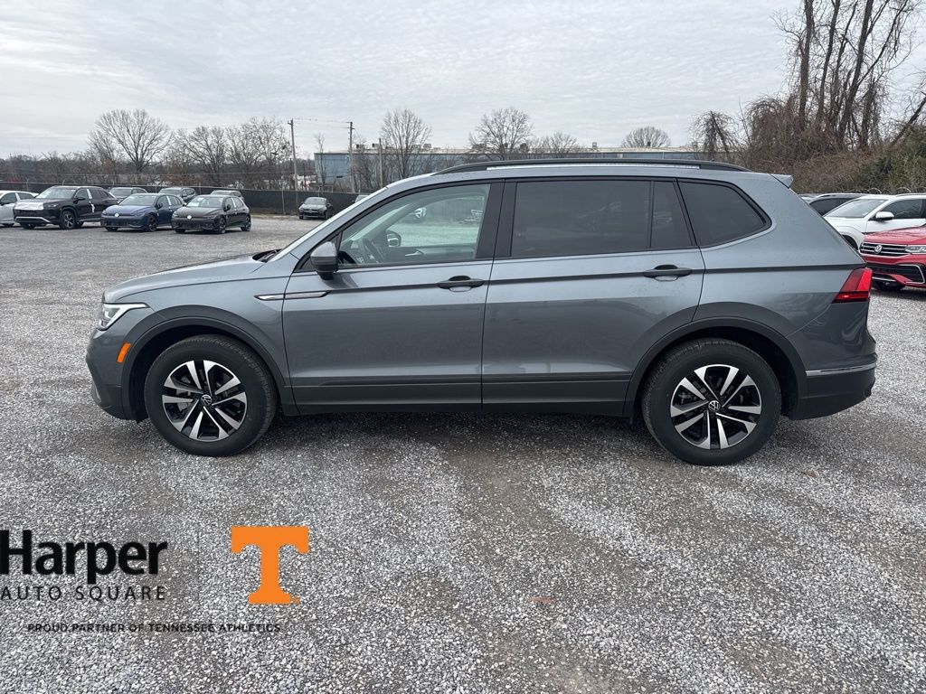2023 Volkswagen Tiguan S photo 2