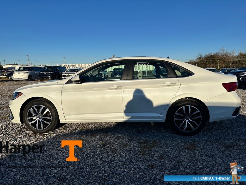 Used 2025 Volkswagen Jetta 1.5T SE Sedan