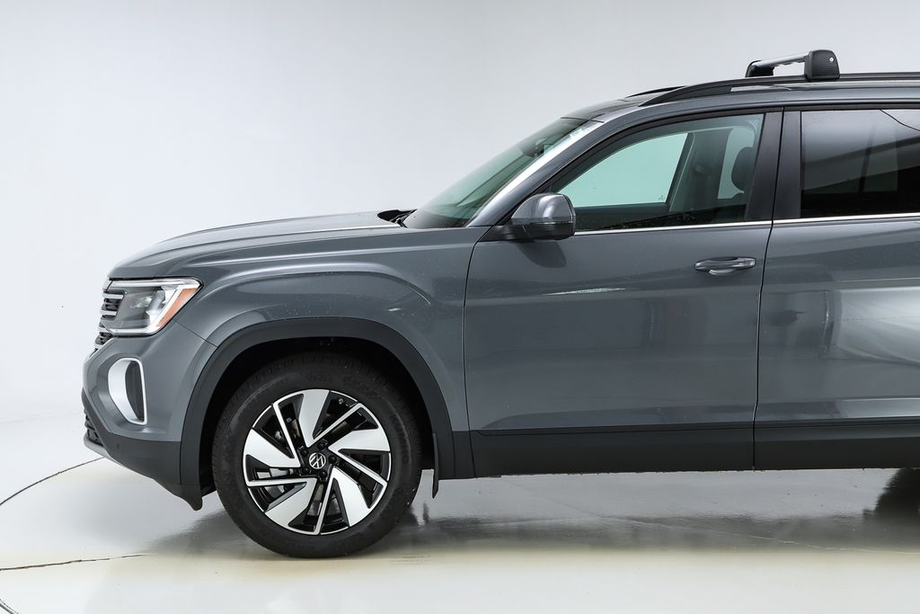 2025 Volkswagen Atlas SE Technology photo 3