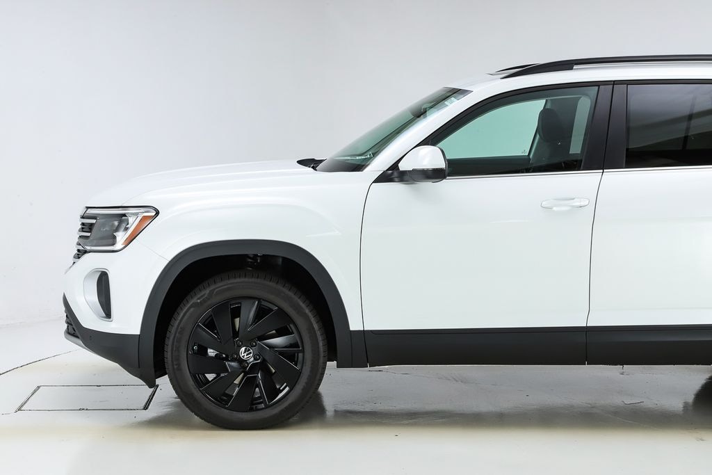 New 2026 Volkswagen Atlas SE w/Technology SUV