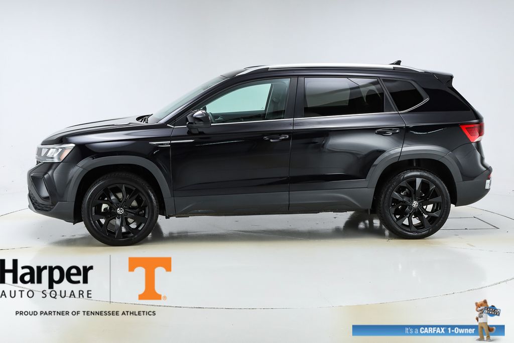 Used 2024 Volkswagen Taos SE with VIN 3VVEX7B26RM098794 for sale in Knoxville, TN