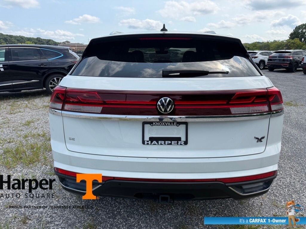 Used 2024 Volkswagen Atlas Cross Sport 2.0T SE w/Technology SUV
